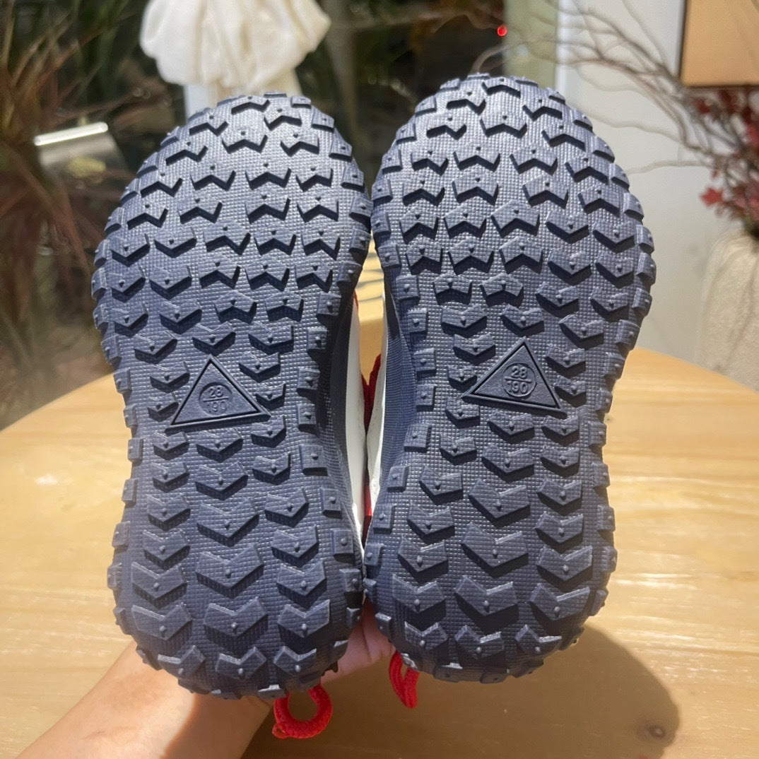 Nike ACG outdoor hiking shoes