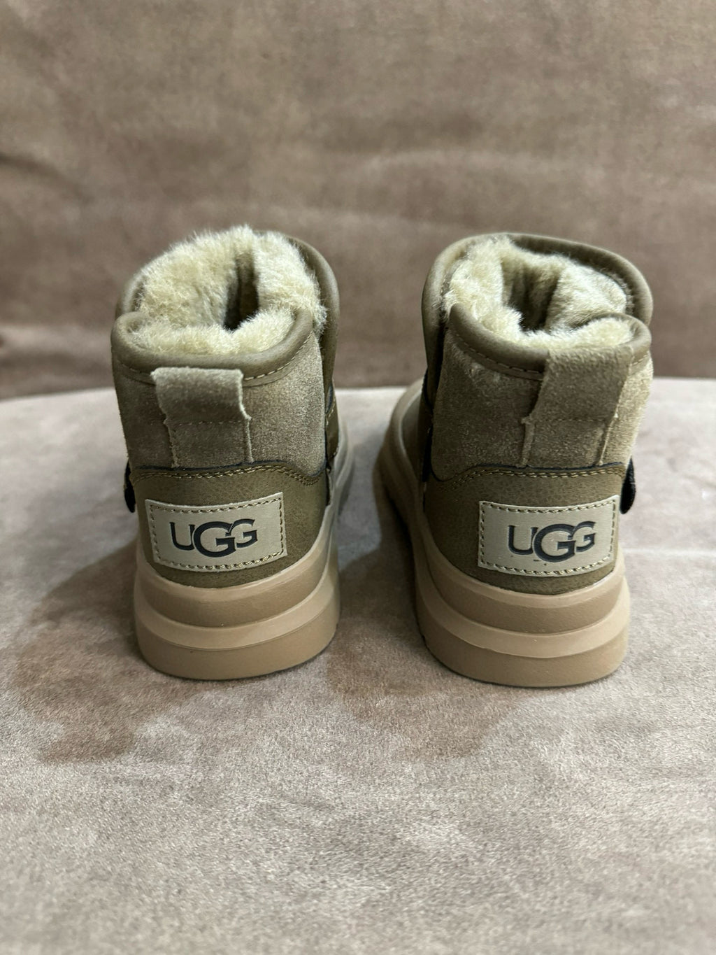 U-GG leather buckle mid-cut" olive green"