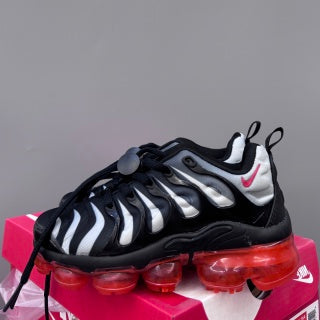 Nike AIR MAX plus full-length air cushion" black , & white"