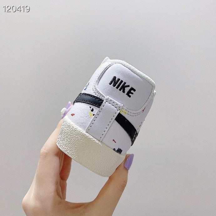 NK Trail Blazers mid-cut " white, black"
