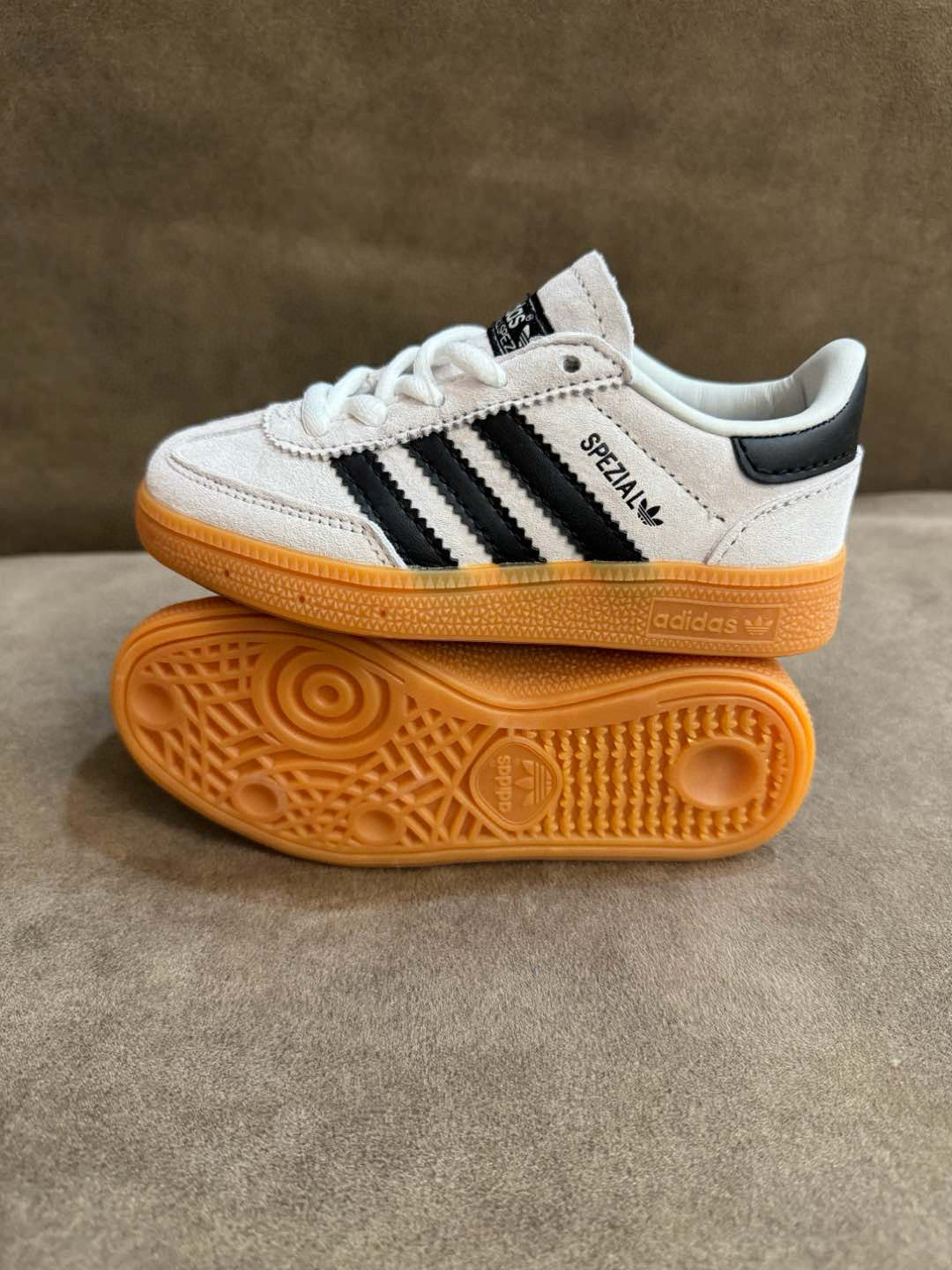 Adidas training 3 generation pig leather children's shoes" white"