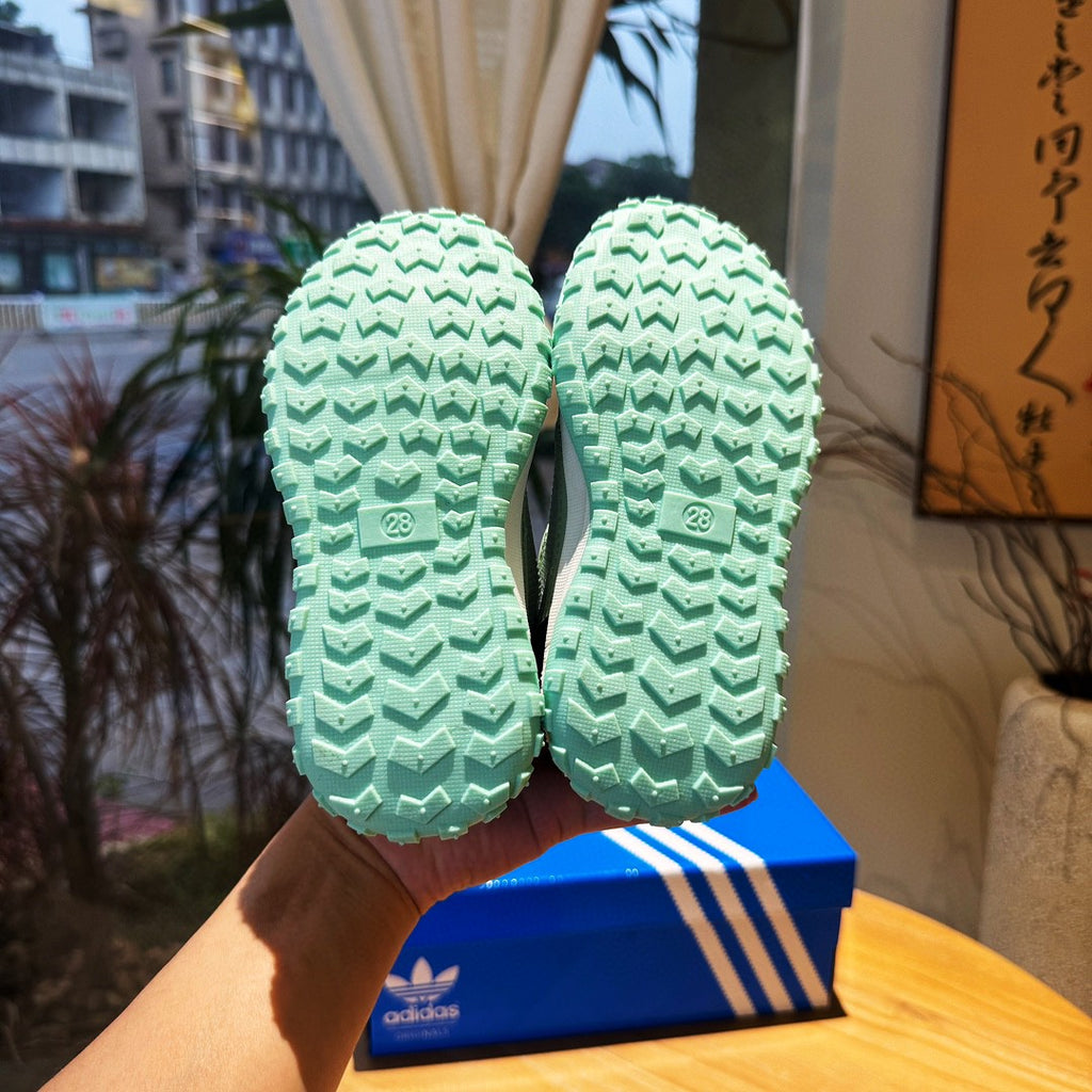adidas mesh casual hiking shoes" Green"