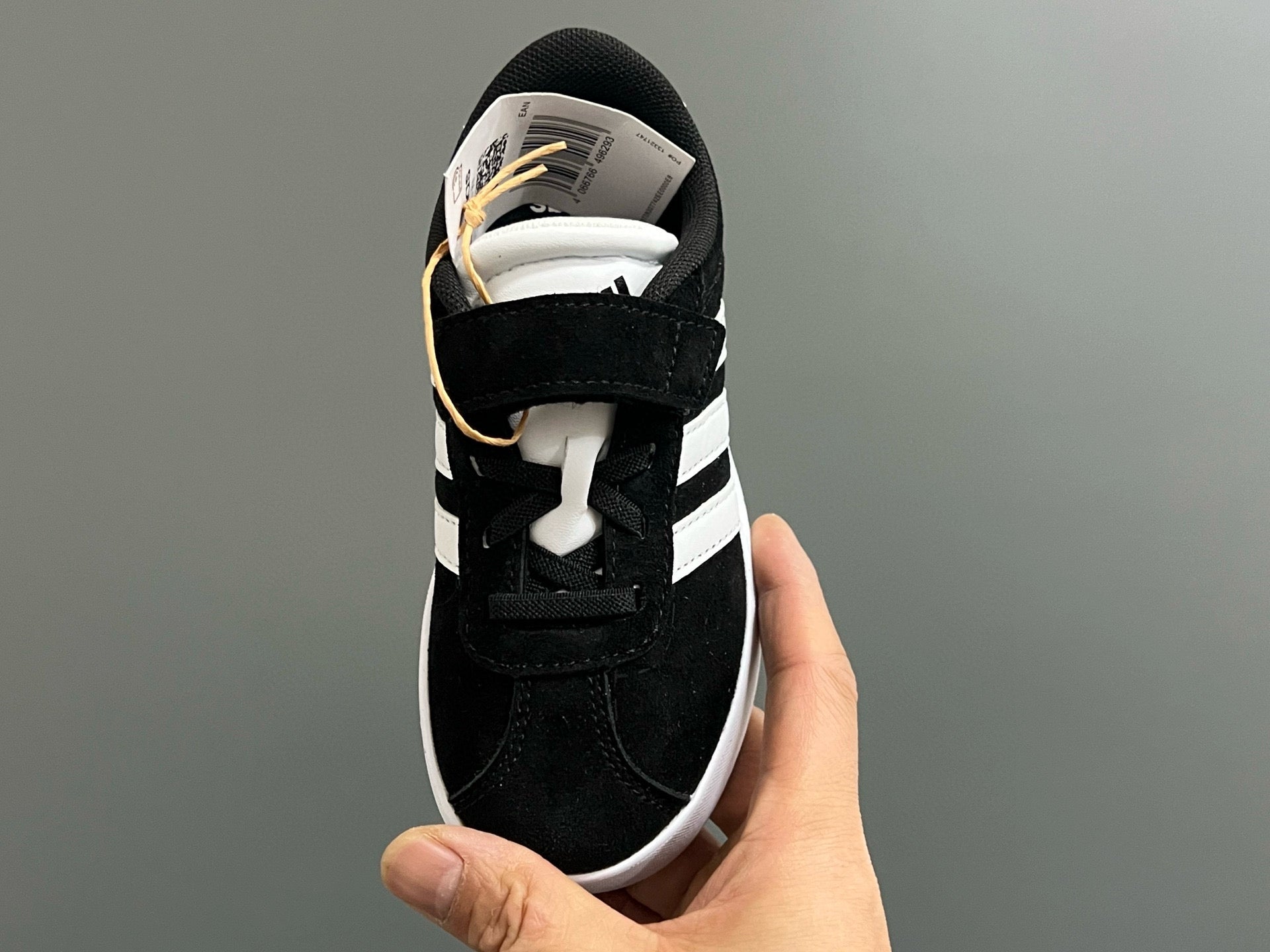 Adidas tennis shoes" black"