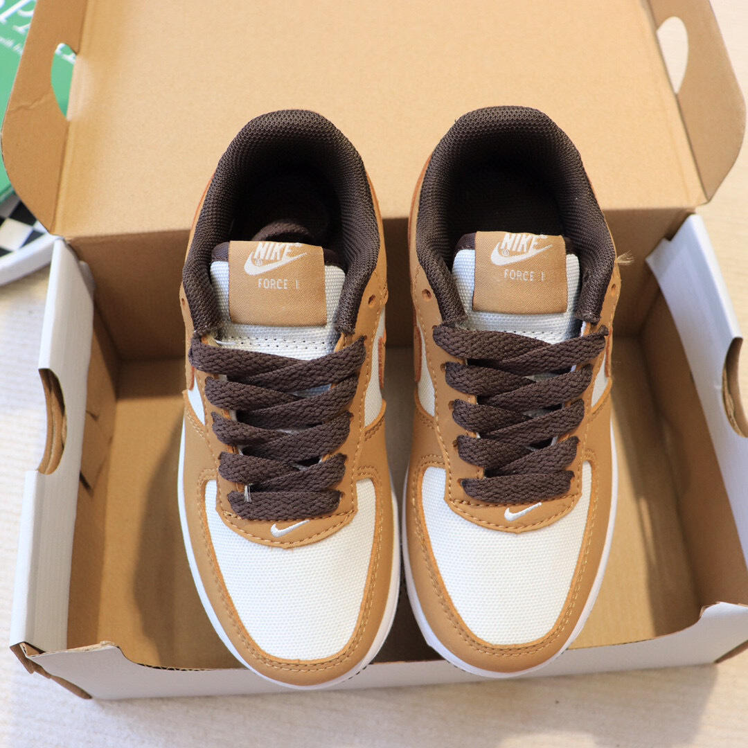 Air Force low-top lace-up sneakers" white, brown"