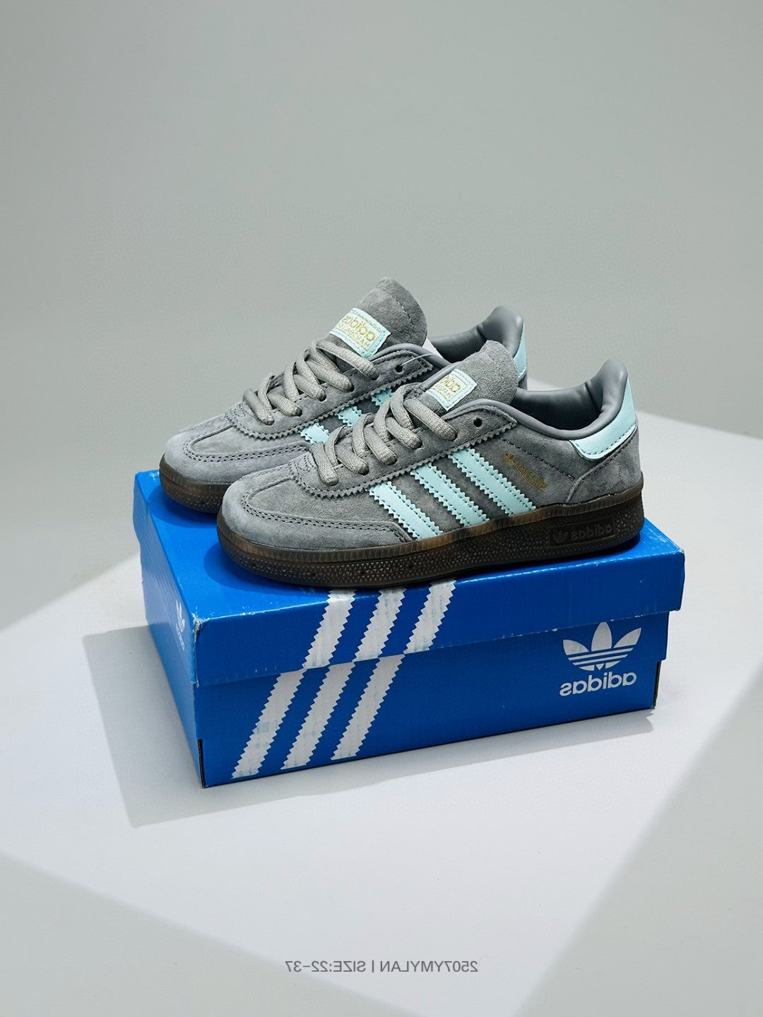 Adidas HANDBALL SPEZIAL Clover College Style Retro" gray"