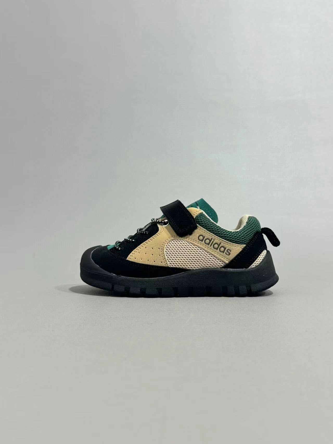 Adidas outdoor hiking shoes" black"