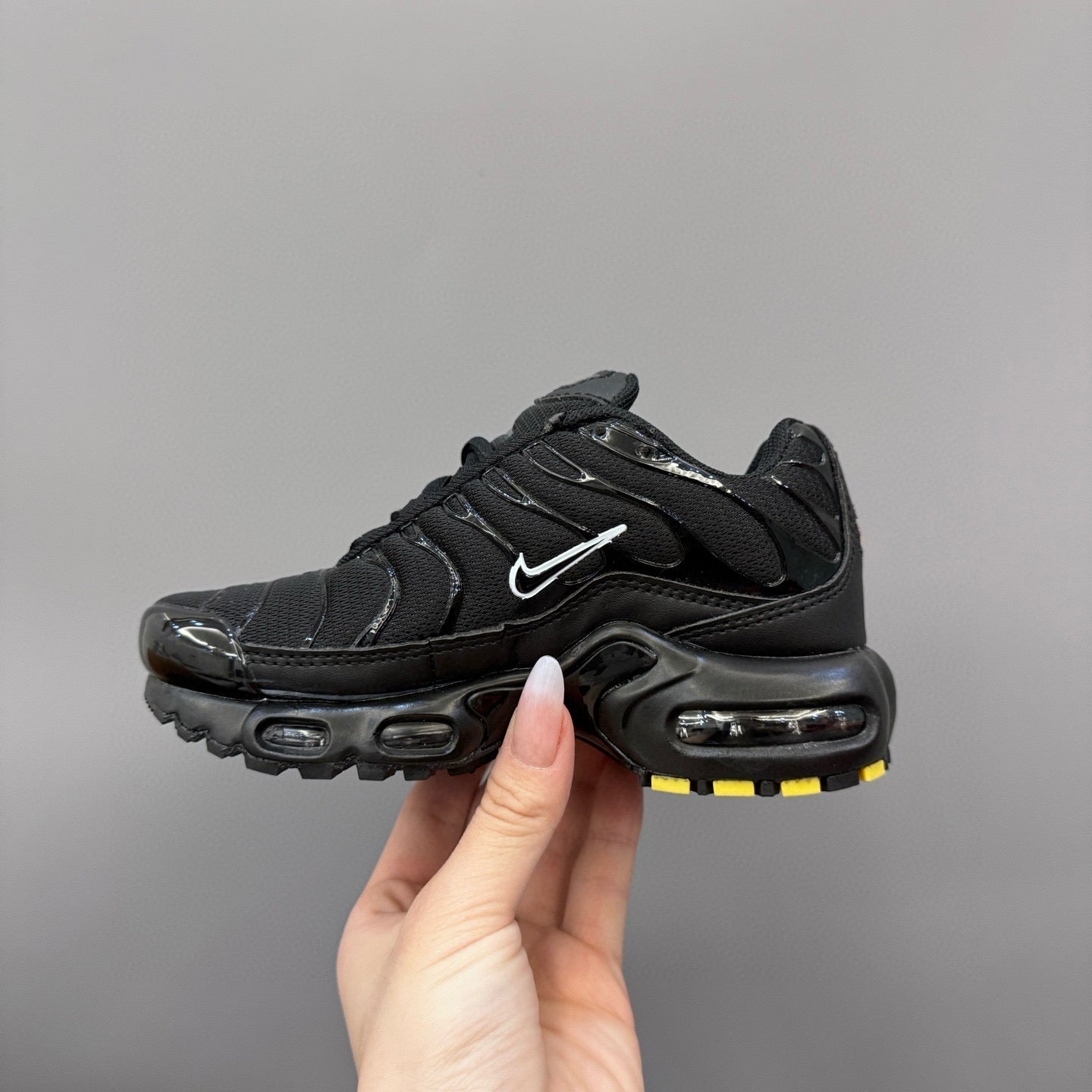 Nike Air Max Plus running shoes " Yellow, black"