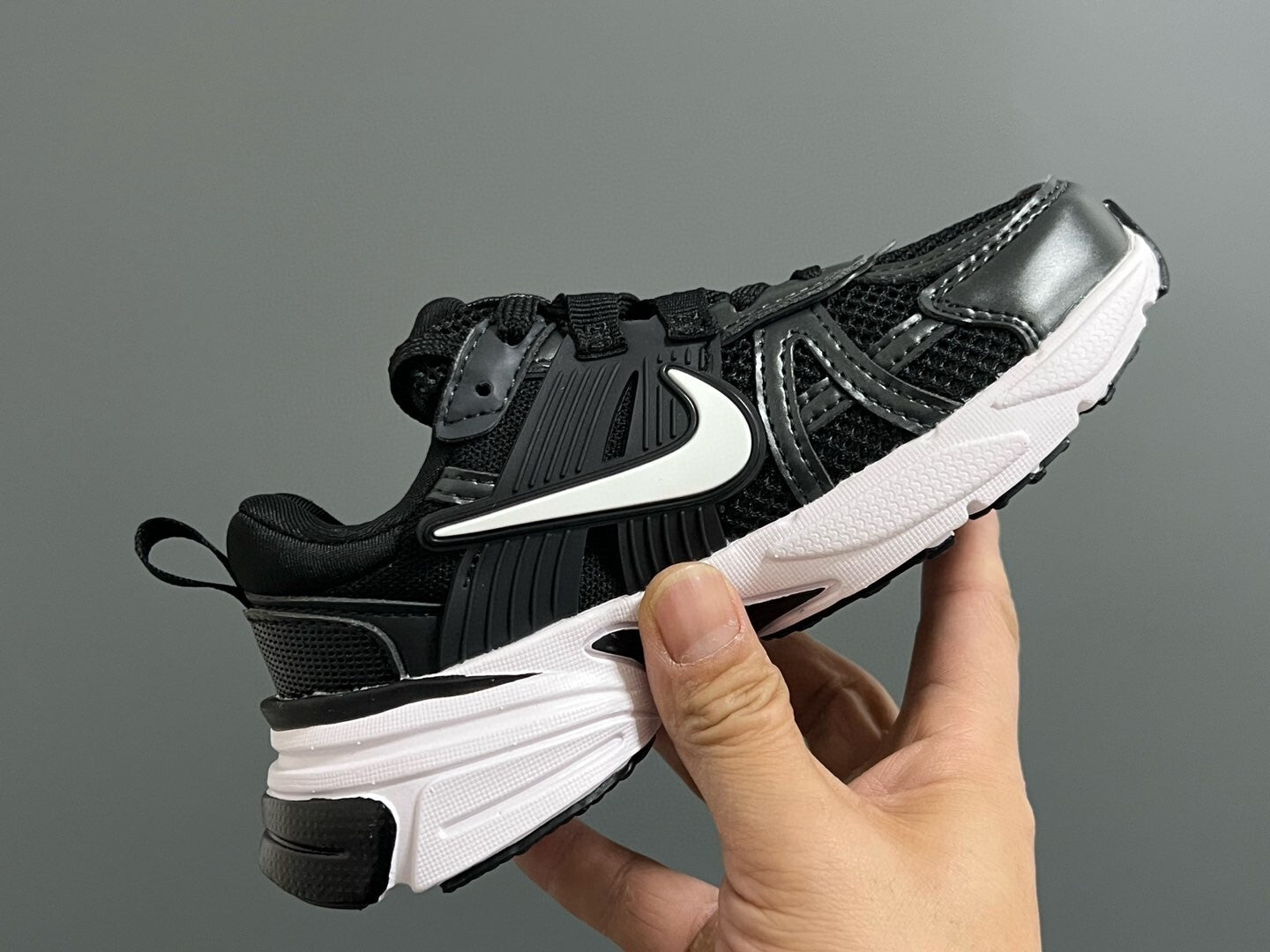 v2k children's shoes" black"