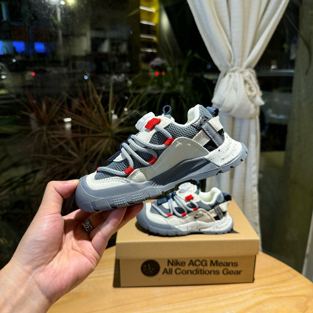 Nike ACG outdoor hiking shoes" gray"