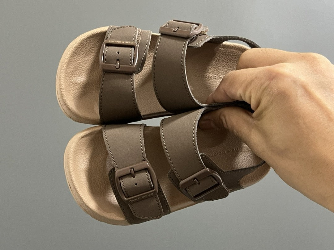 G version of Birkenstock Velcro sandals for children" medium brown"