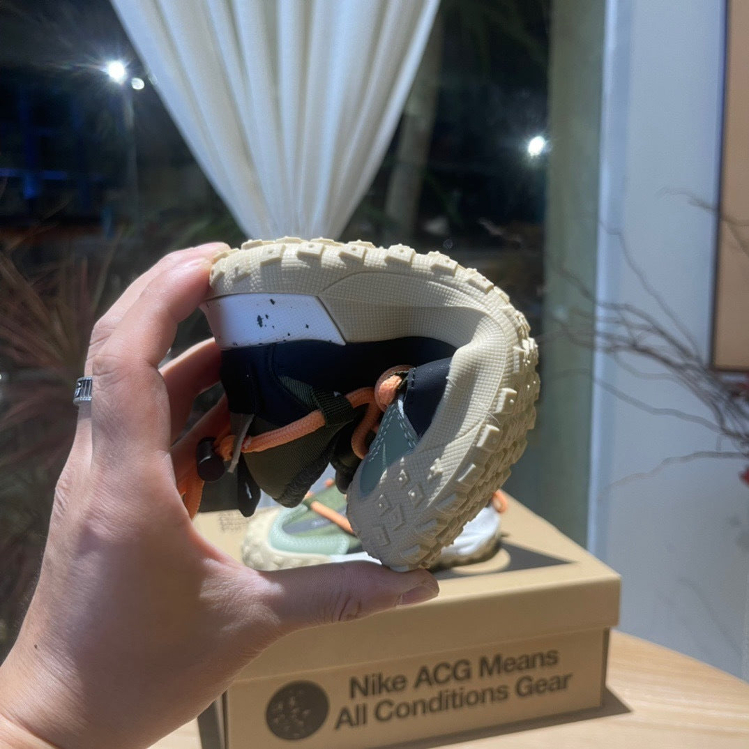 Nike ACG outdoor hiking shoes