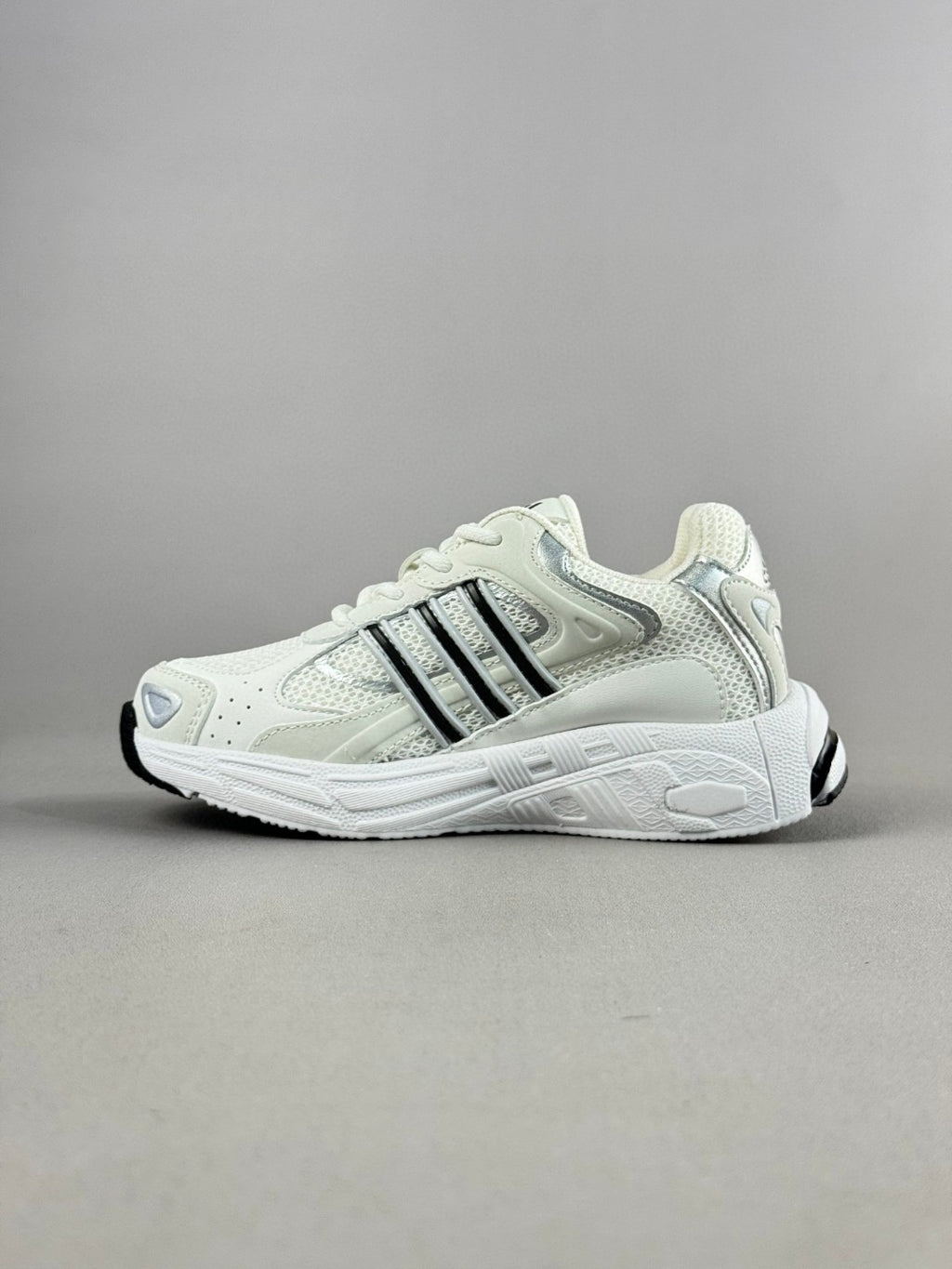 AD response CL retro casual shoes" white, black"