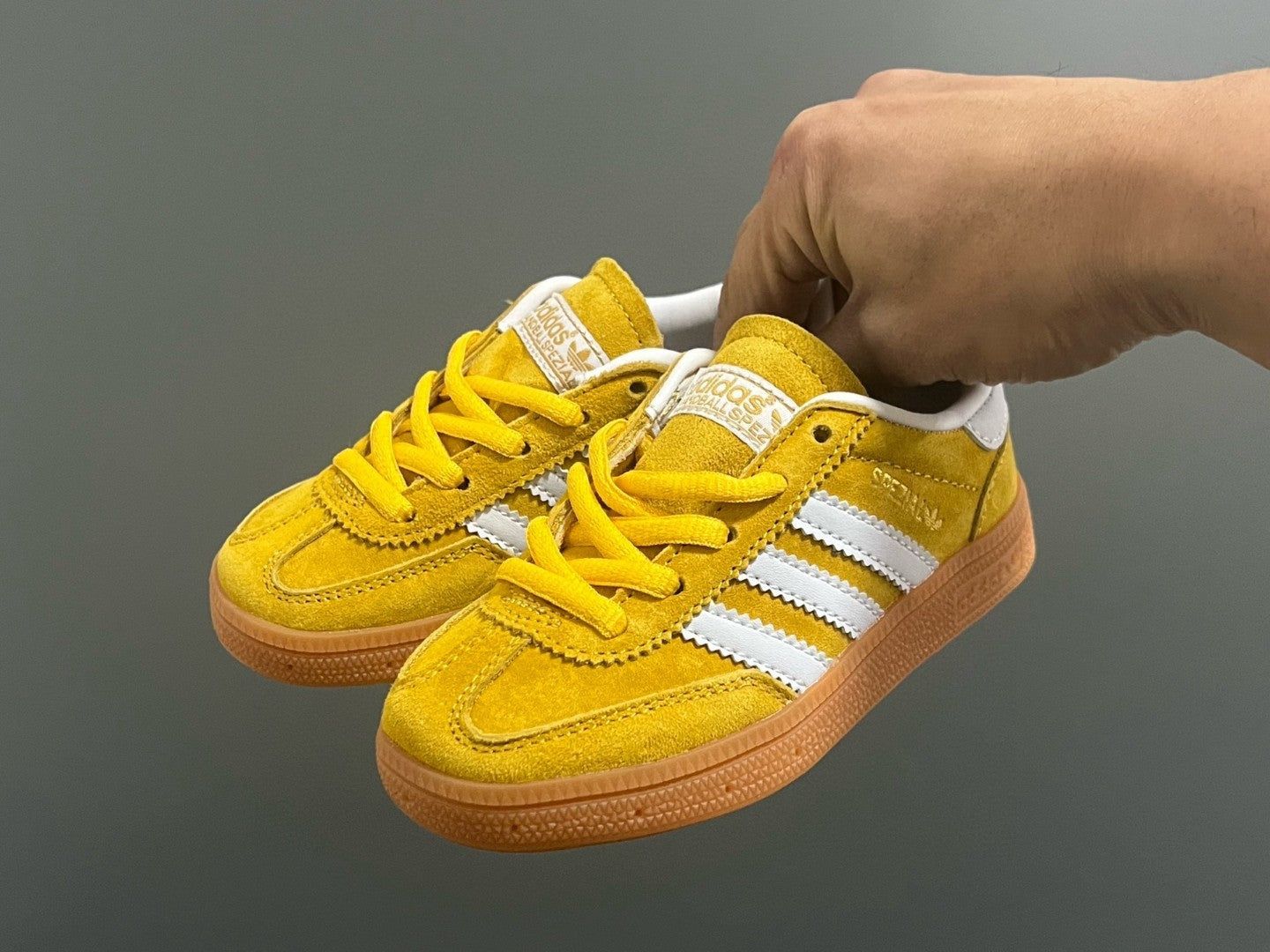 Adidas training 3 generation pig leather children's shoes" yellow"