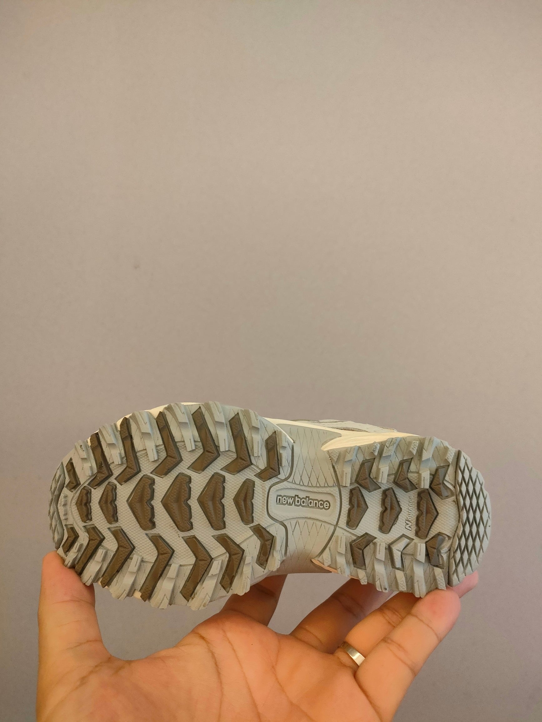 NB610 children's outdoor shoes" gray, brown"