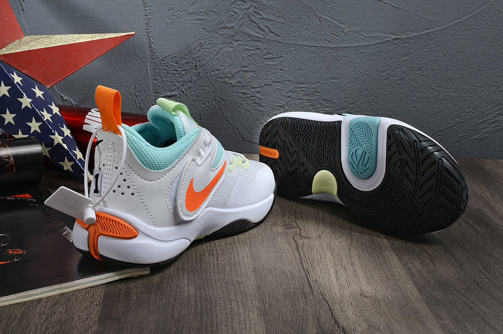 Nike's new UFO slip-on shoes for children" white, Blue"