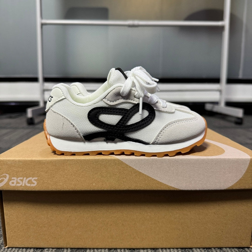 ASICS LOEWE co-branded model" gray"
