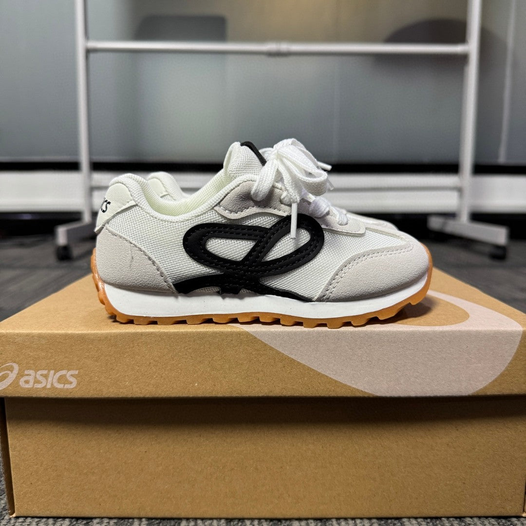 ASICS LOEWE co-branded model" gray"