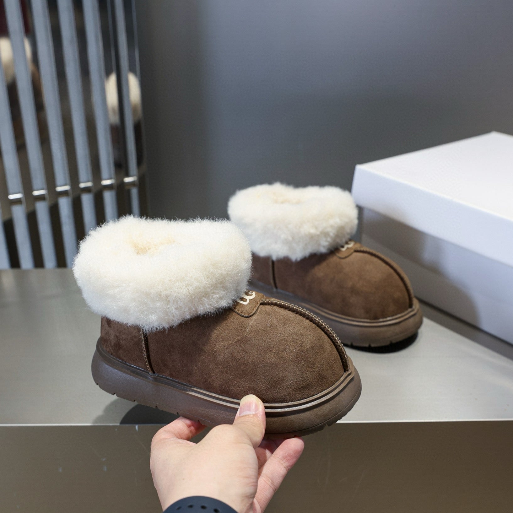 U-GG ugly leather big head snow boots" brown"
