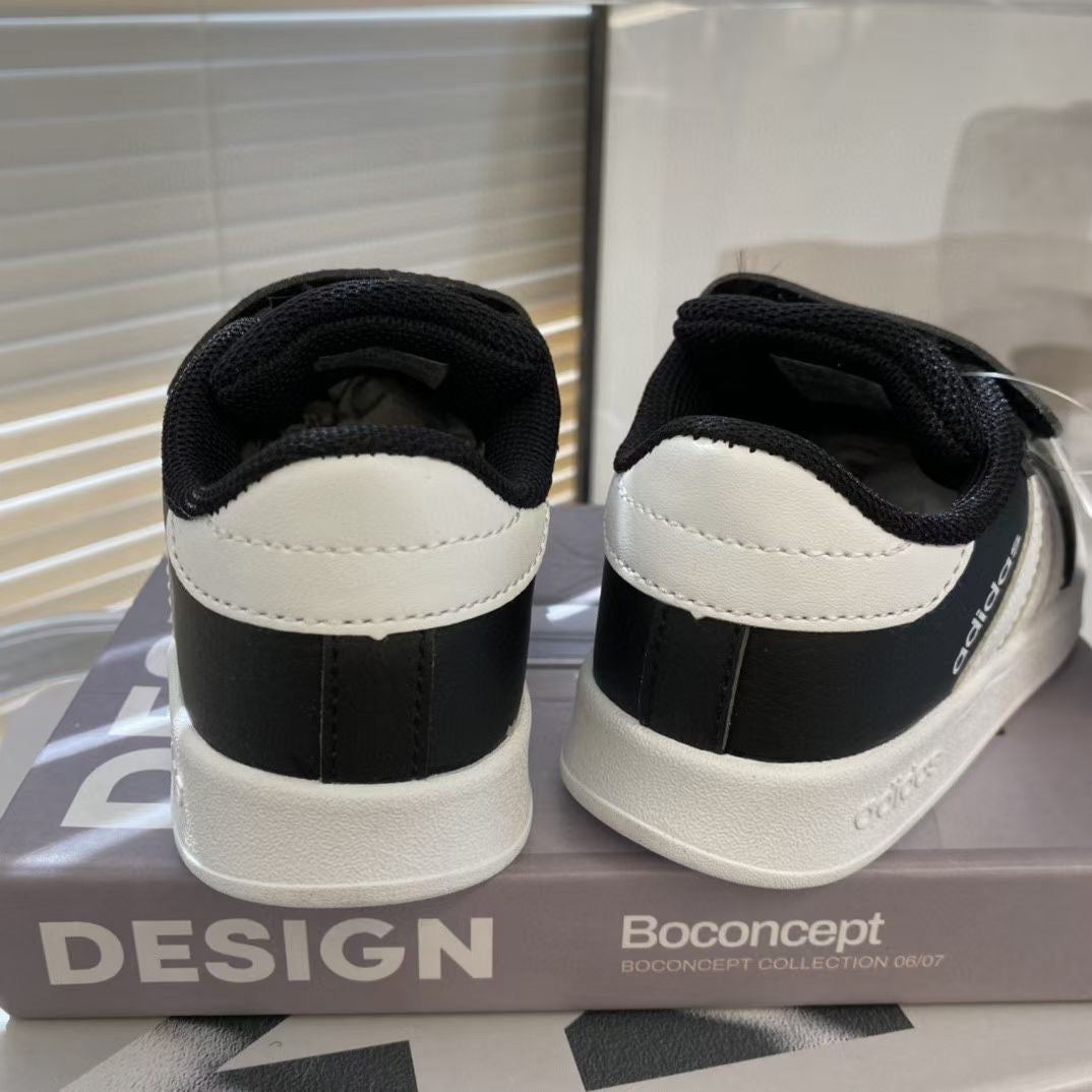 Adidas co-branded Velcro children's shoes" black, white"