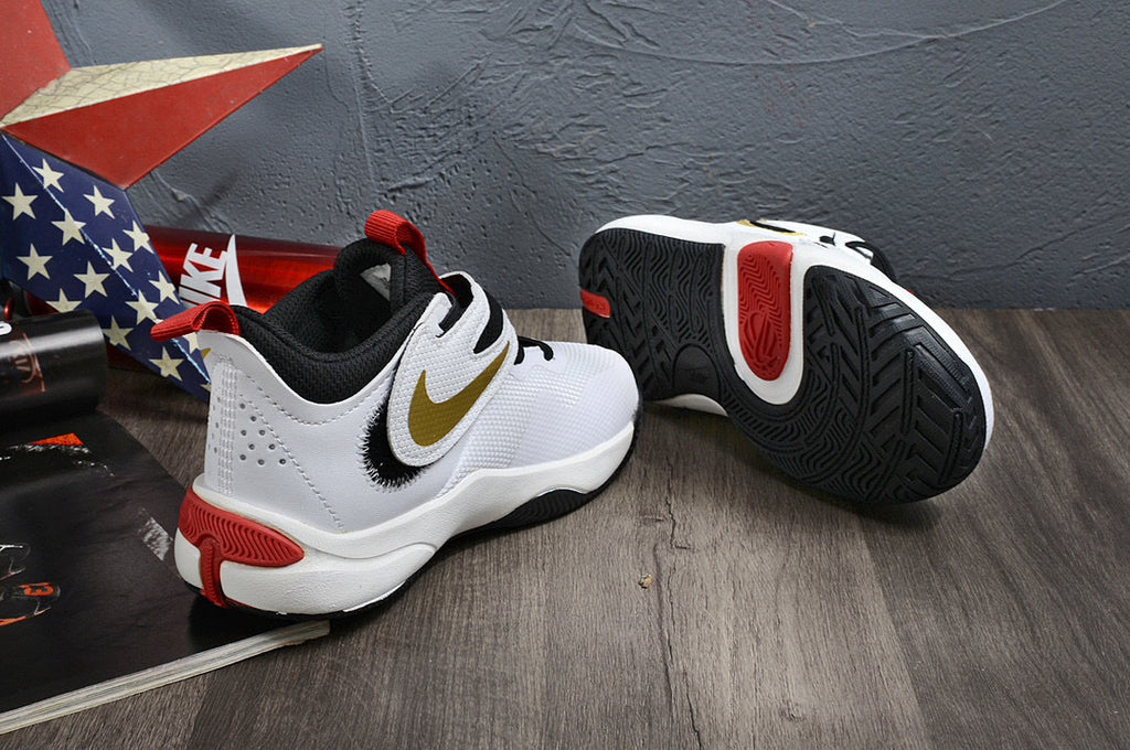 Nike's new UFO slip-on shoes for children" white"