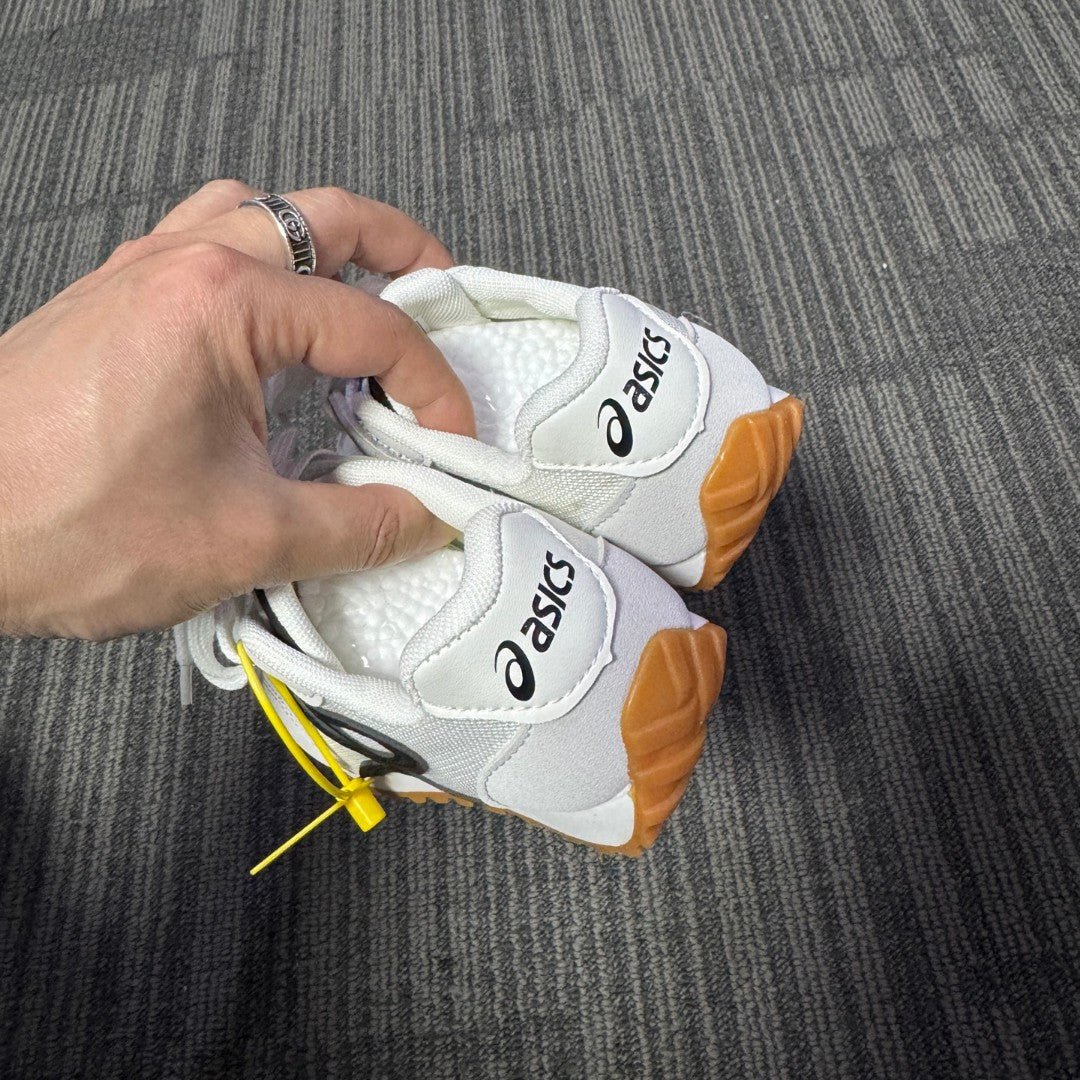 ASICS LOEWE co-branded model" gray"