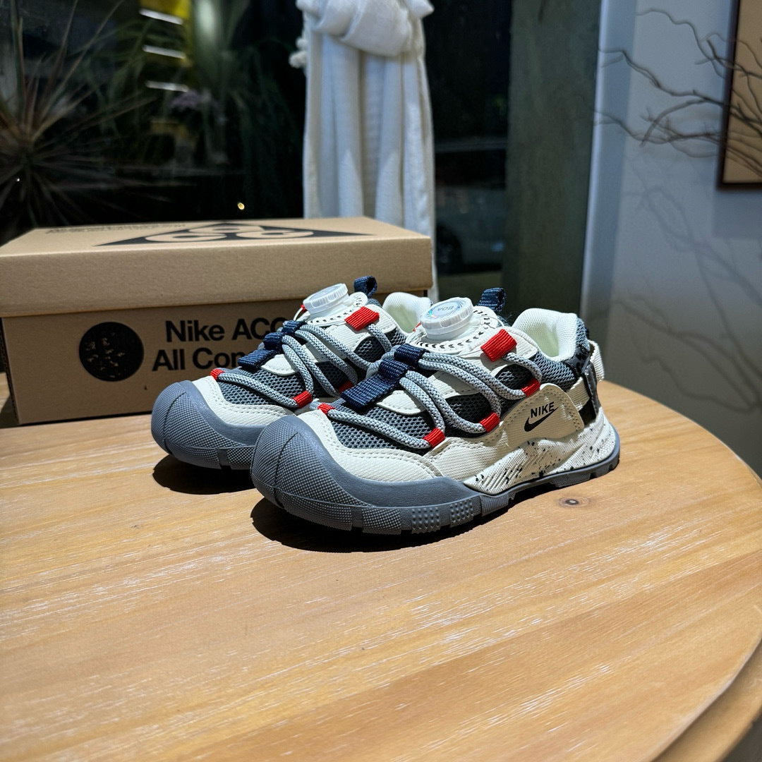 Nike ACG outdoor hiking shoes" gray"