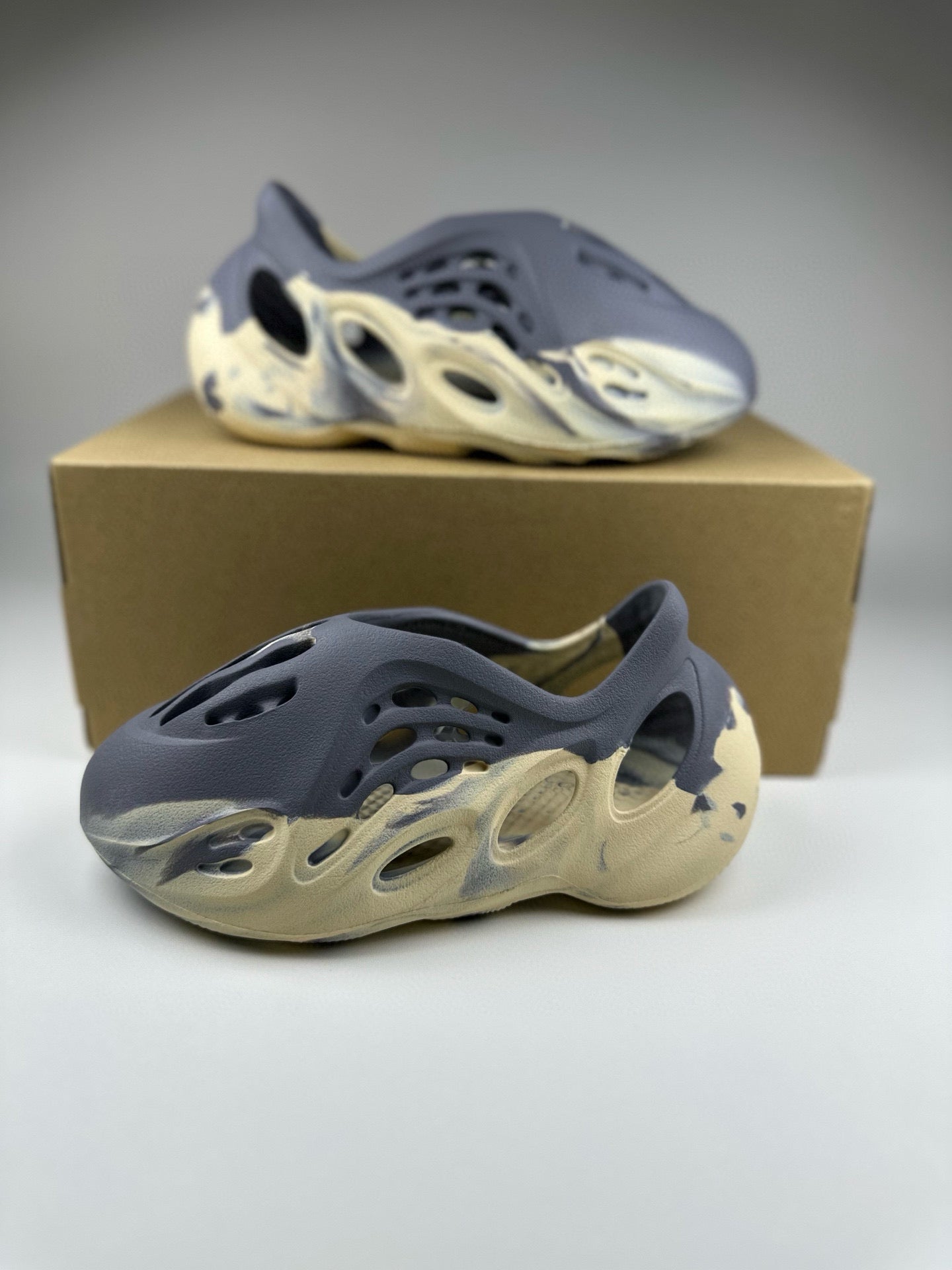 Coconut Crocs" light gray, cream"