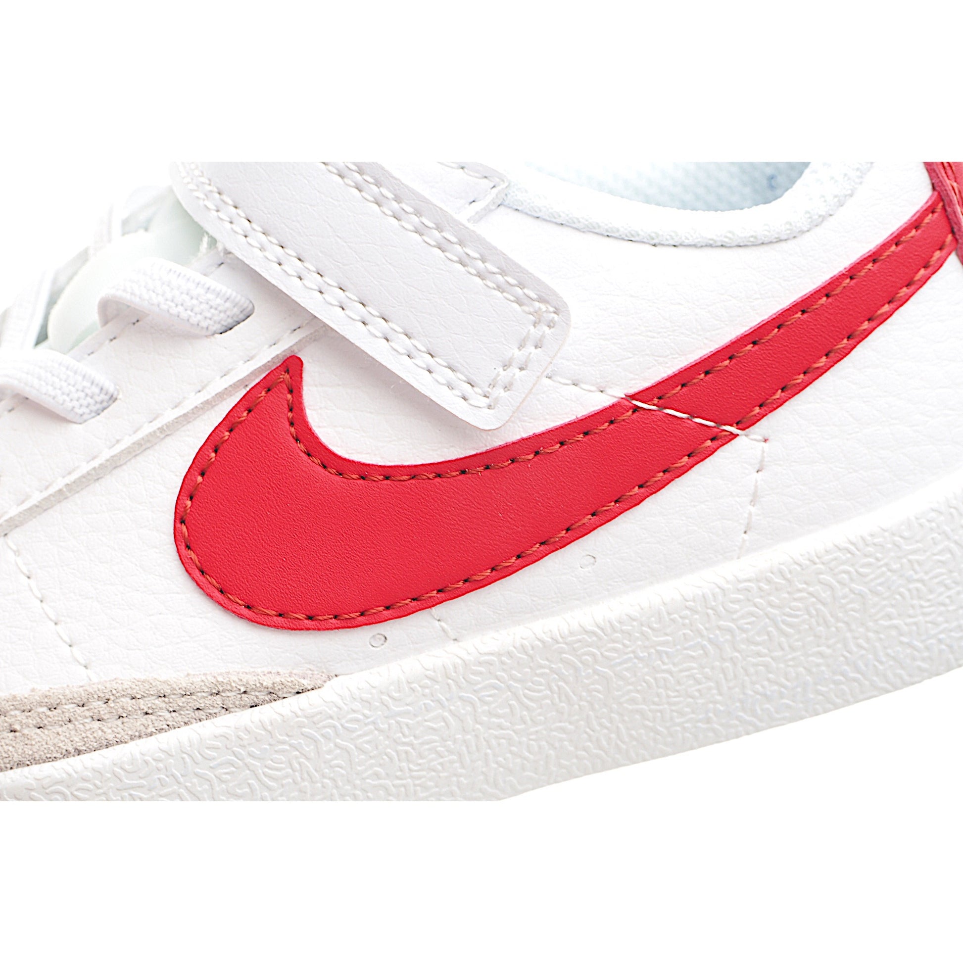 Trail Blazers Velcro Low-Top Kids Sneakers" white, red"