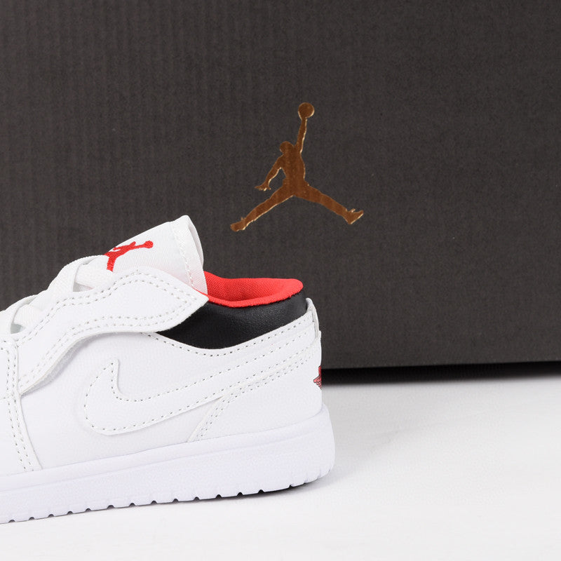 Jordan low top elastic band" white"