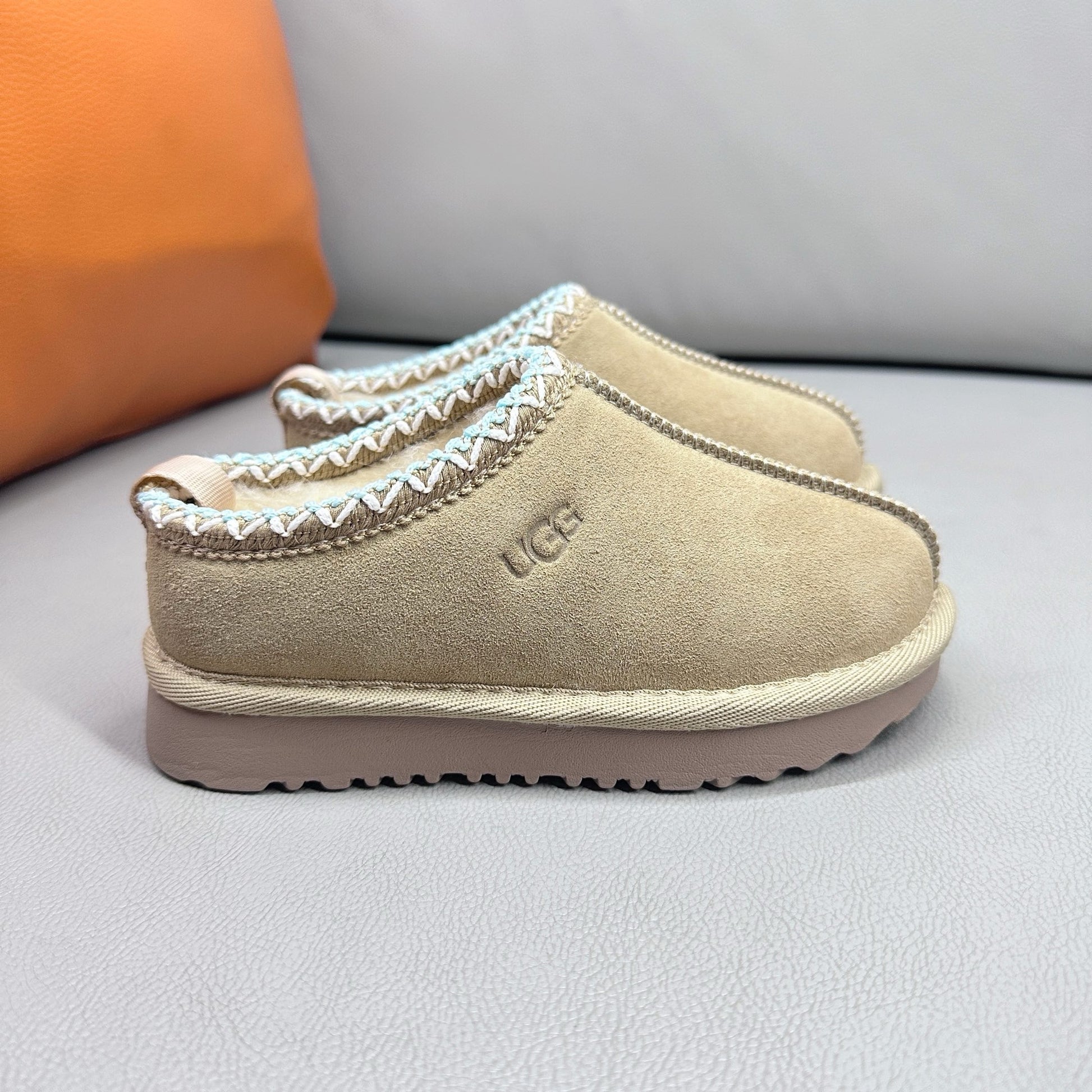 U-GG correct version" light beige"