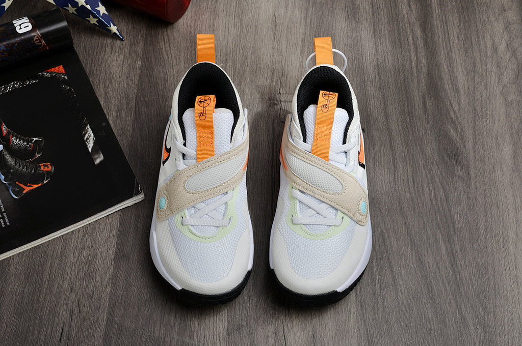 Nike's new UFO slip-on shoes for children" white"