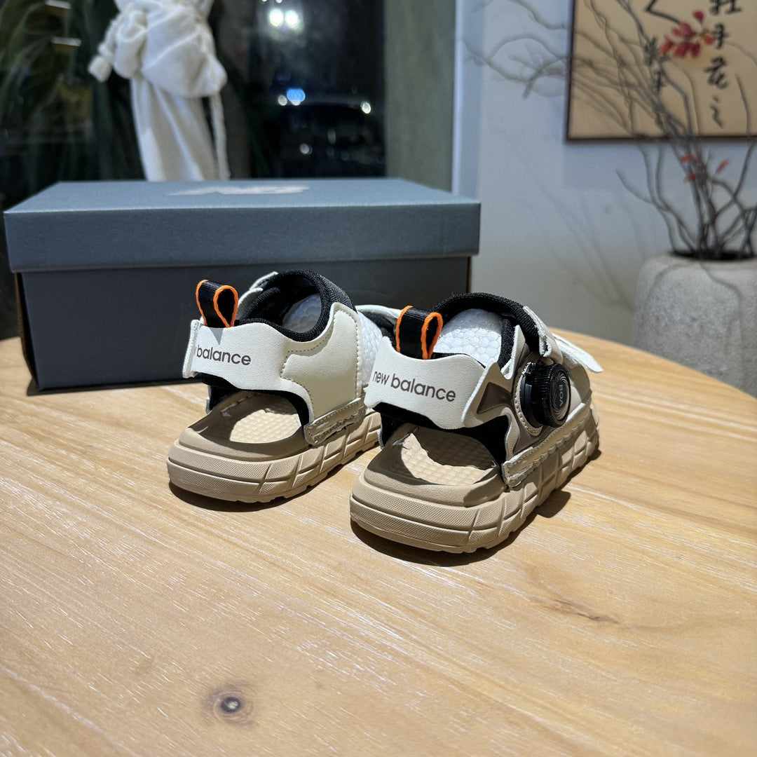 NB lock Velcro sandals" beige"