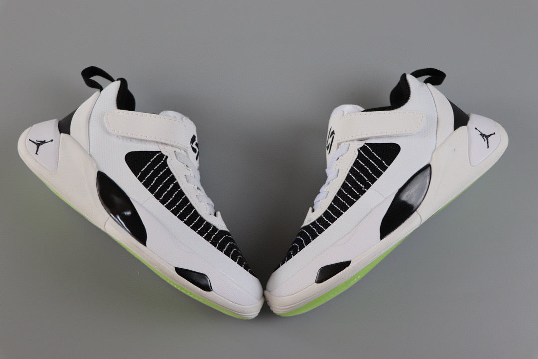 Jordan Doncic children's sports shoes" black, white"