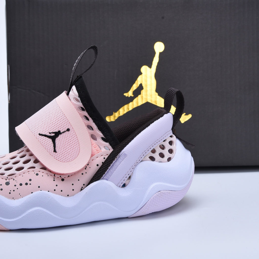 Jordan Little Shark Mesh Shoes for Kids " white ,& light pink"