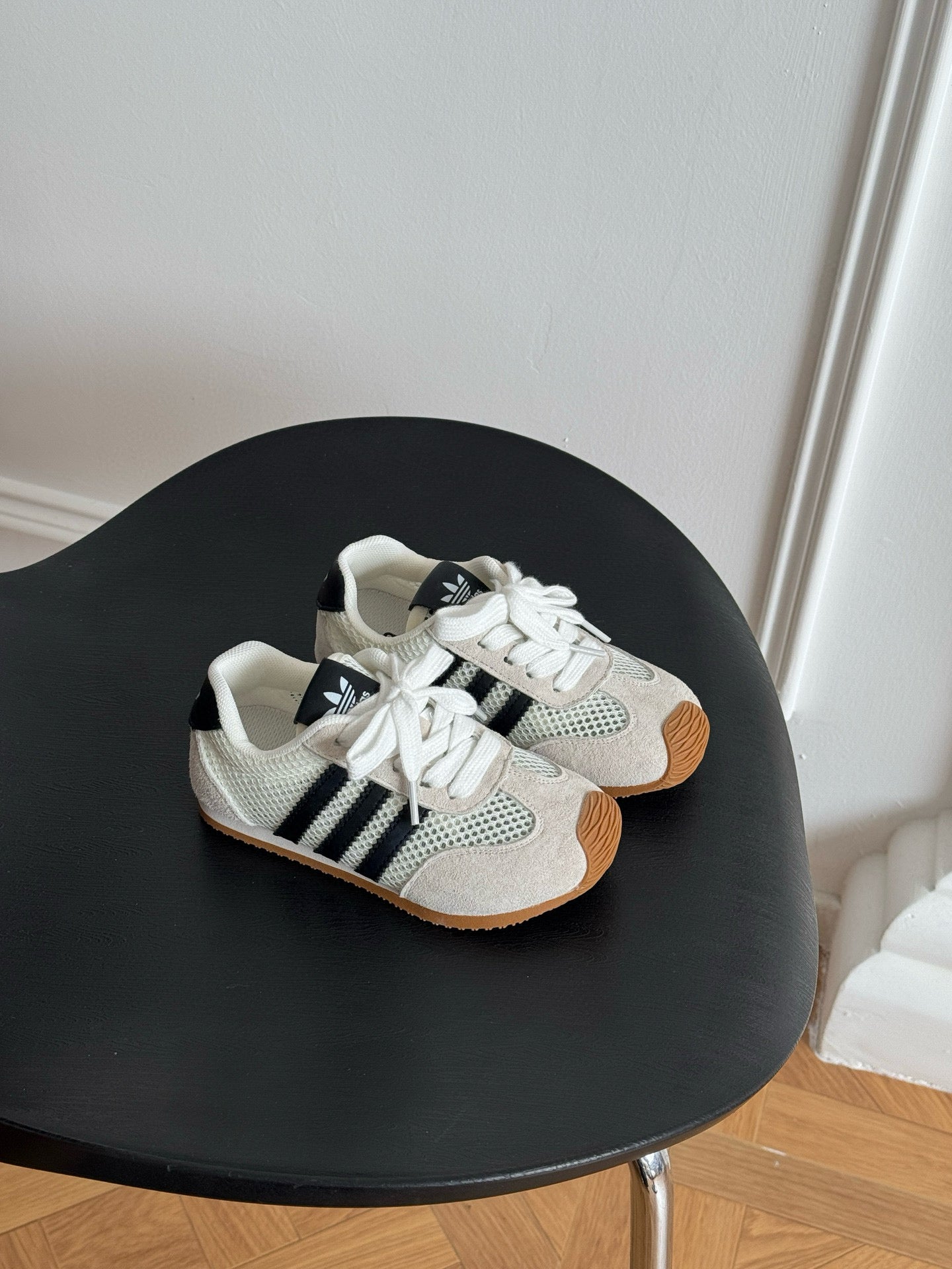 Adidas clover pig eight leather hollow mesh sneakers" white, black"