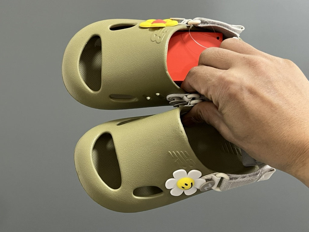 NB hole two-way sandals" several colors- flower"