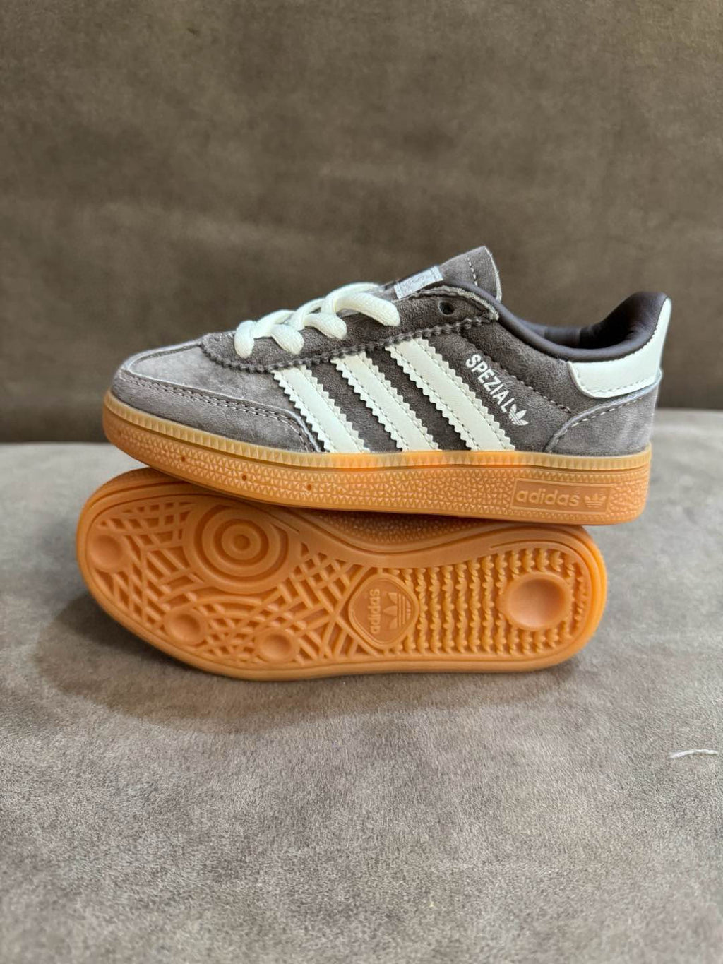 Adidas training 3 generation pig leather children's shoes" gray"