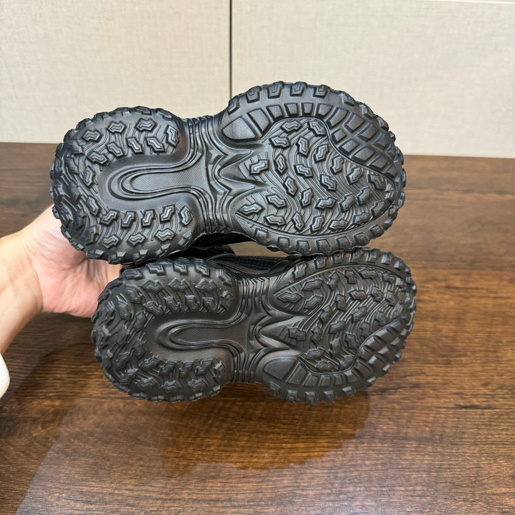 U-GG children's fleece boots" black"