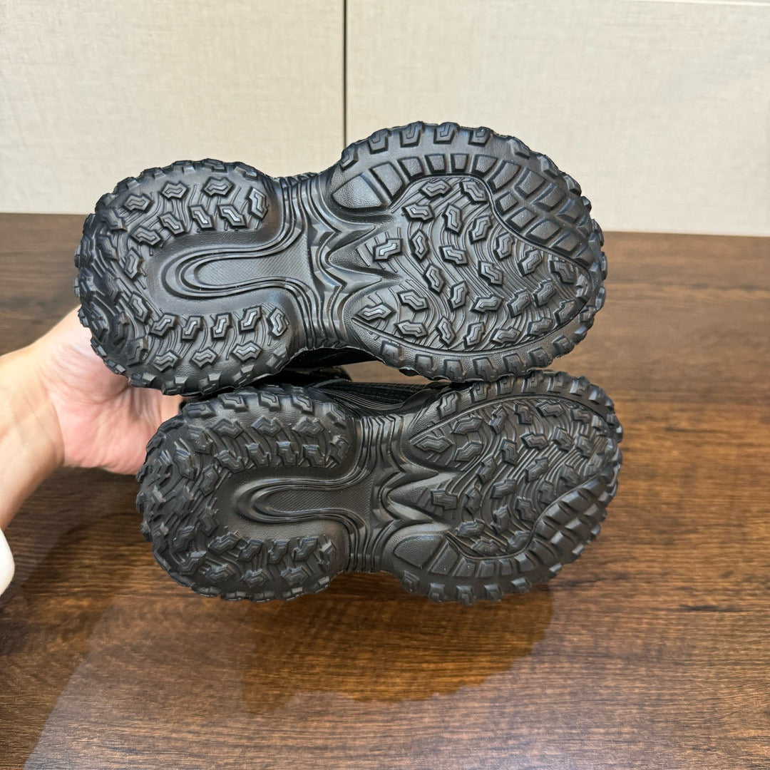 U-GG children's fleece boots" black"