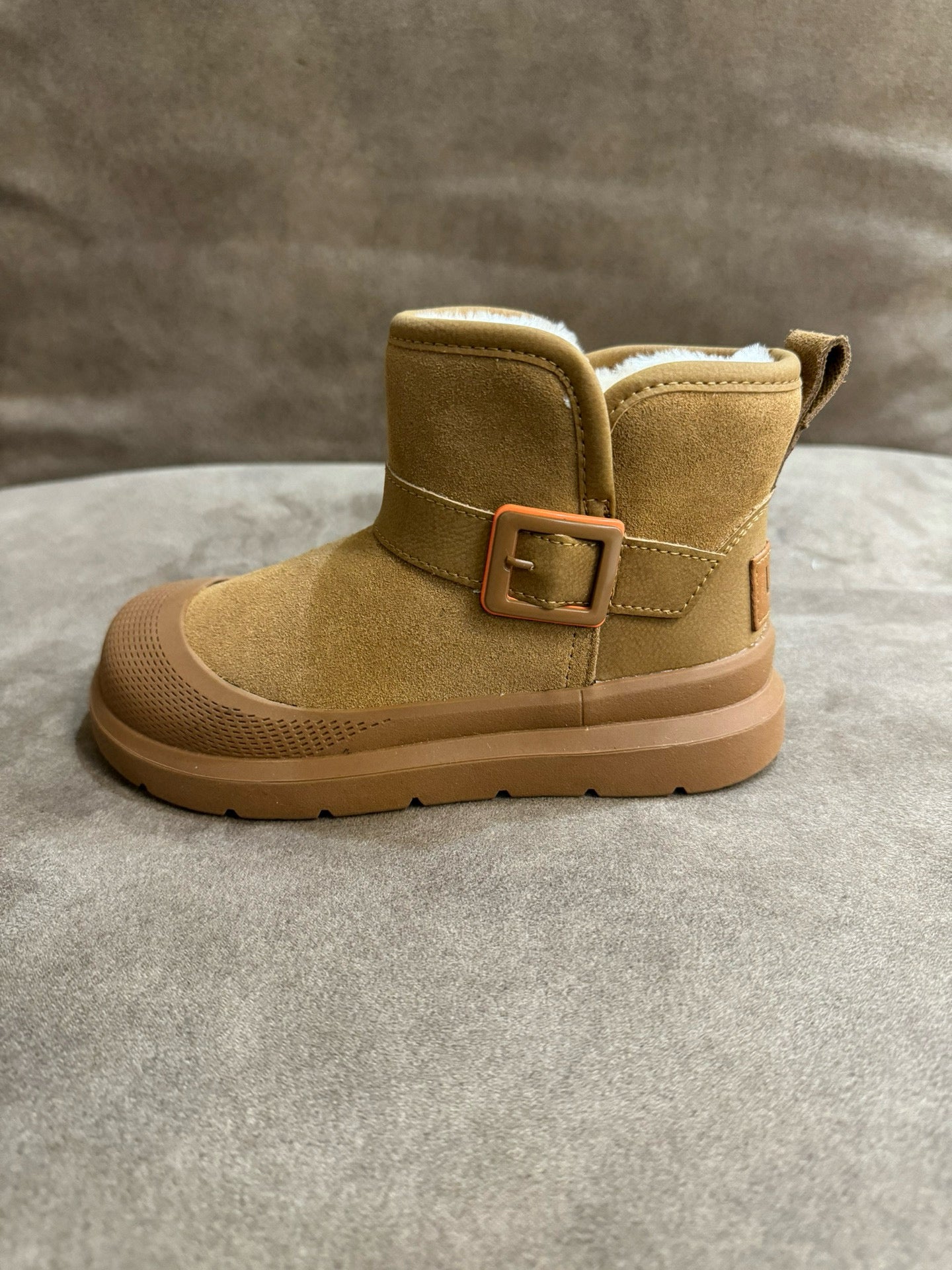 U-GG leather buckle mid-cut" brown"