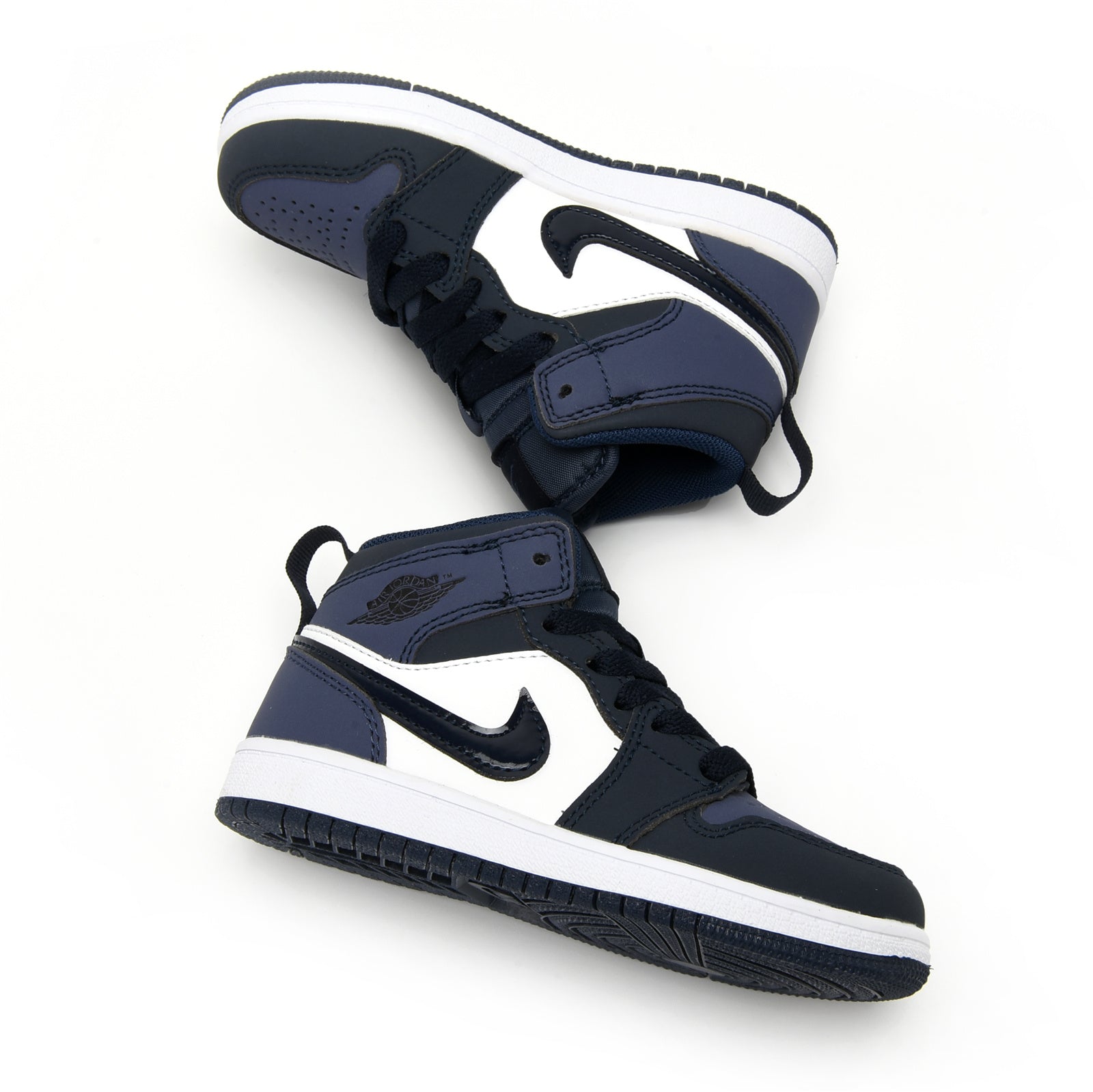 AJ-112" white, navy"