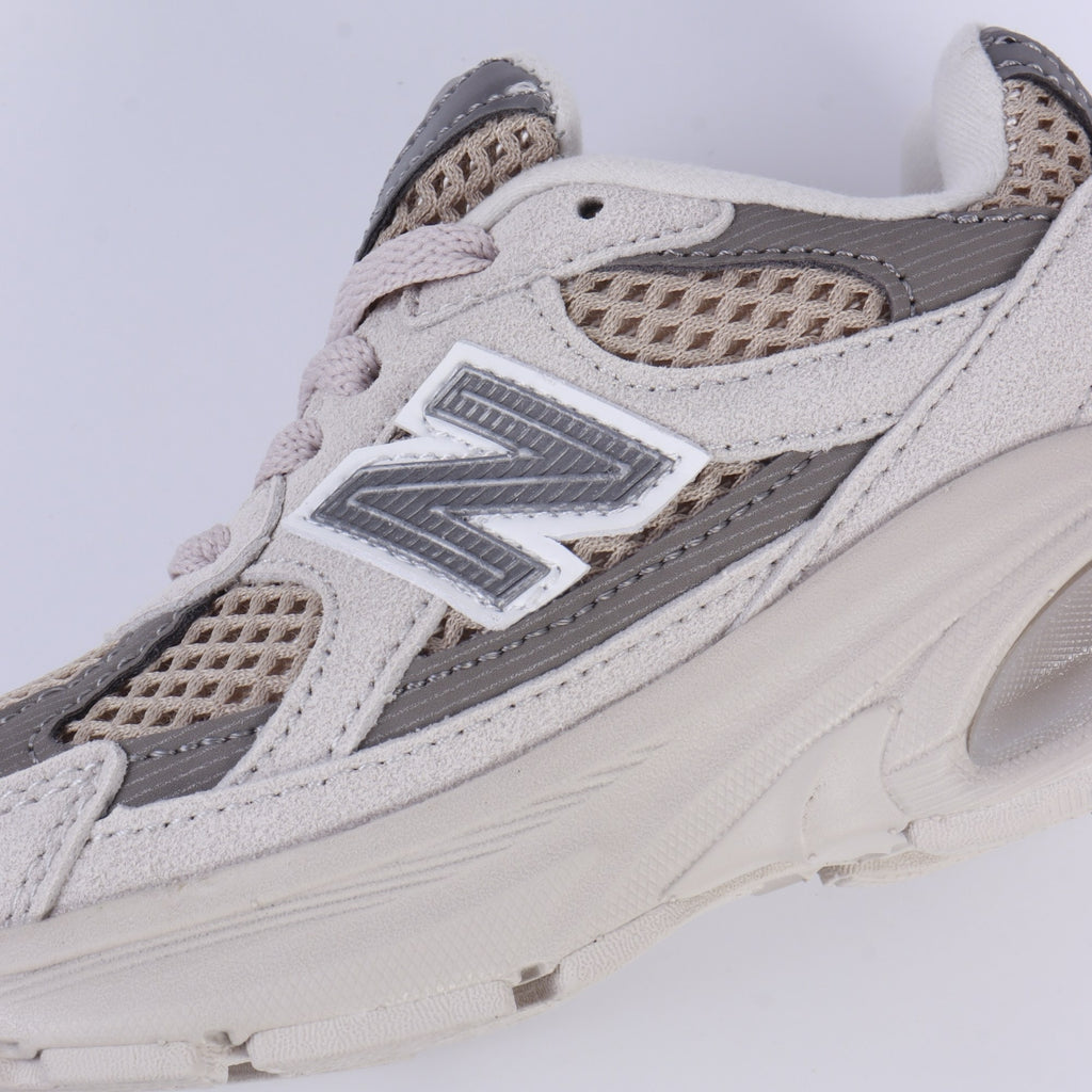 N 2010 children's shoes "Light beige & light grey"