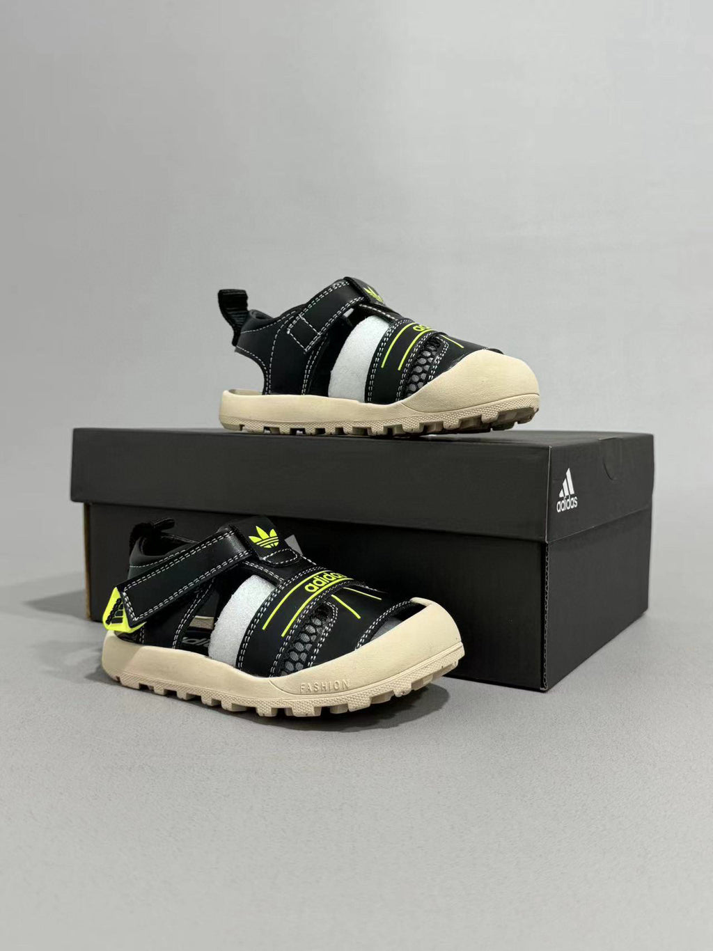 Adidas hollow Velcro sandals" black"