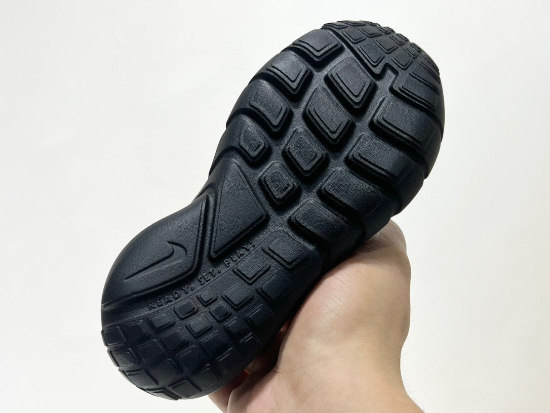 Nike's new barefoot slip" black"