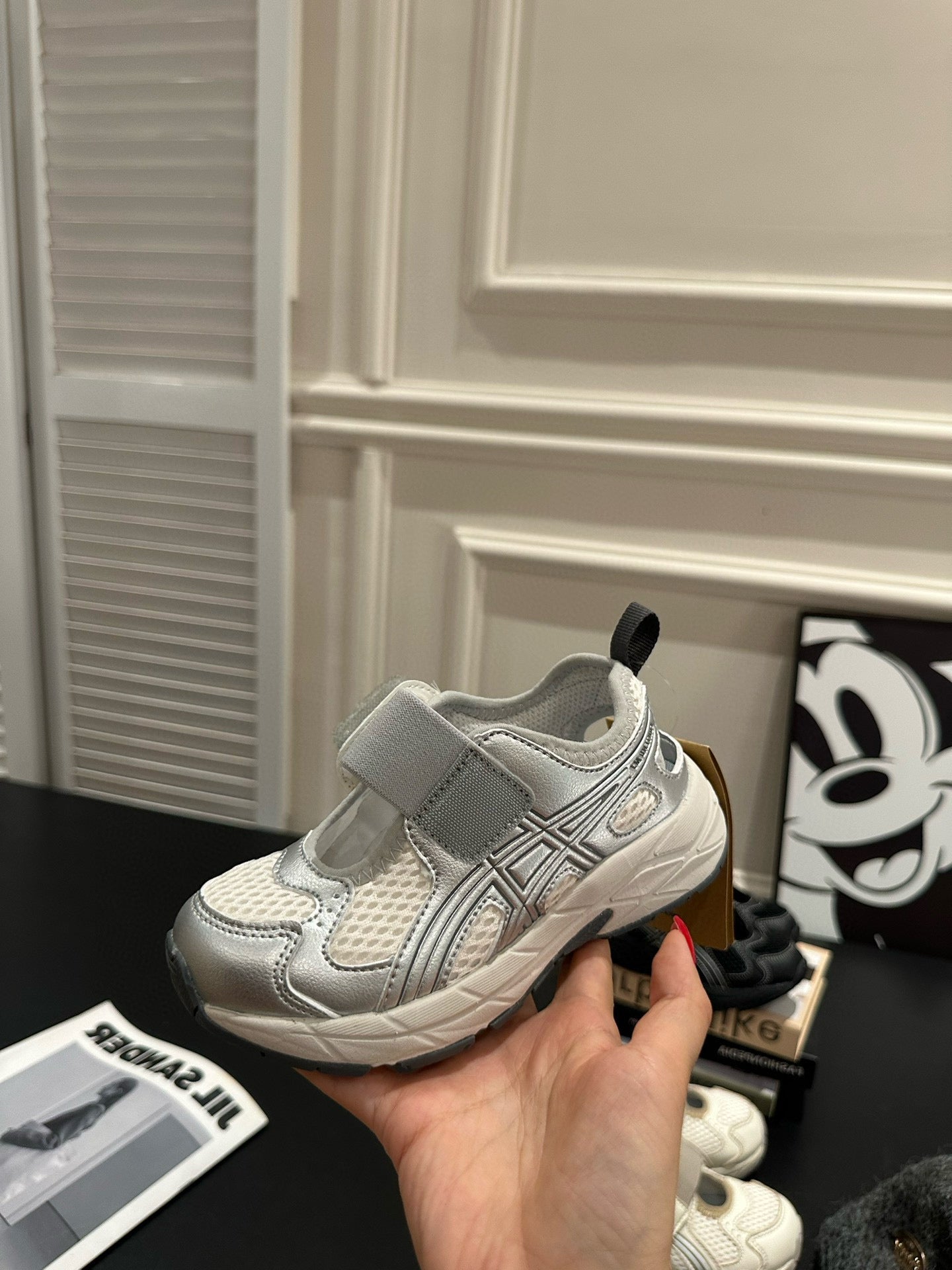 YSS closed toe sandals" silver"