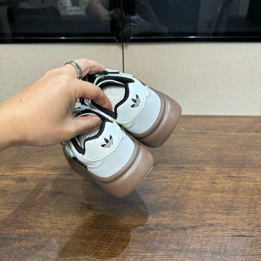 Adidas training invisible Velcro sneakers" white, black"