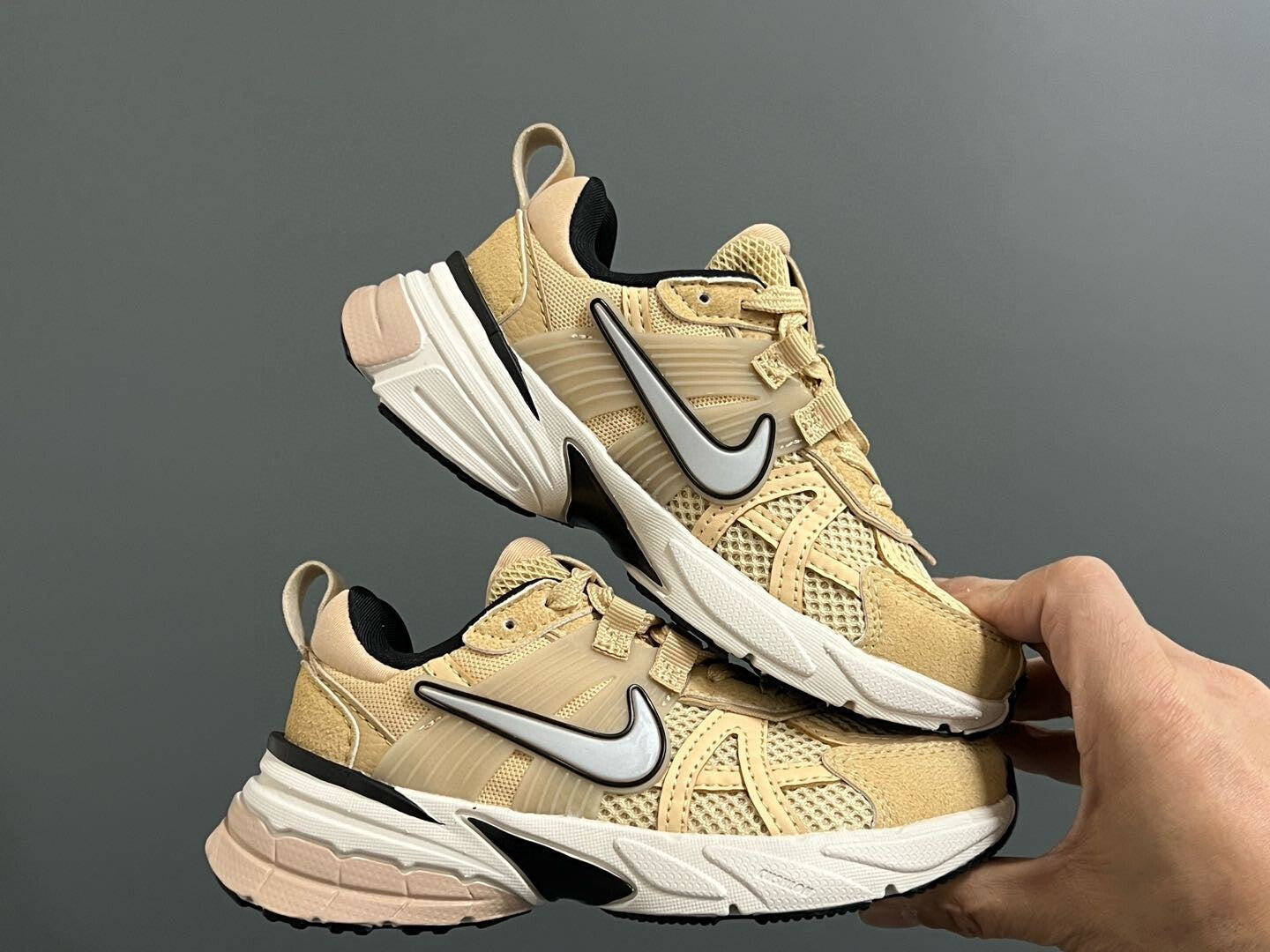 v2k children's shoes" Beige"