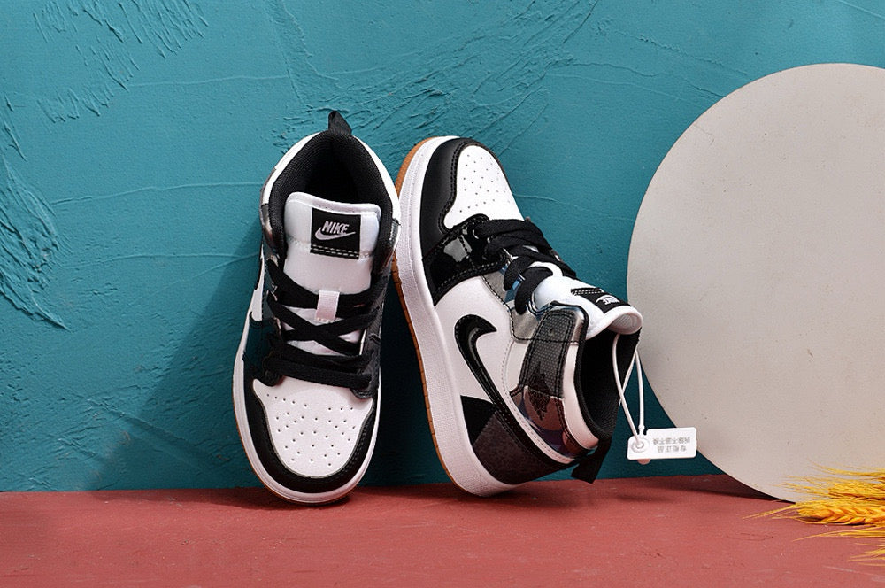 Jordan AJ1 children's shoes" white, black"