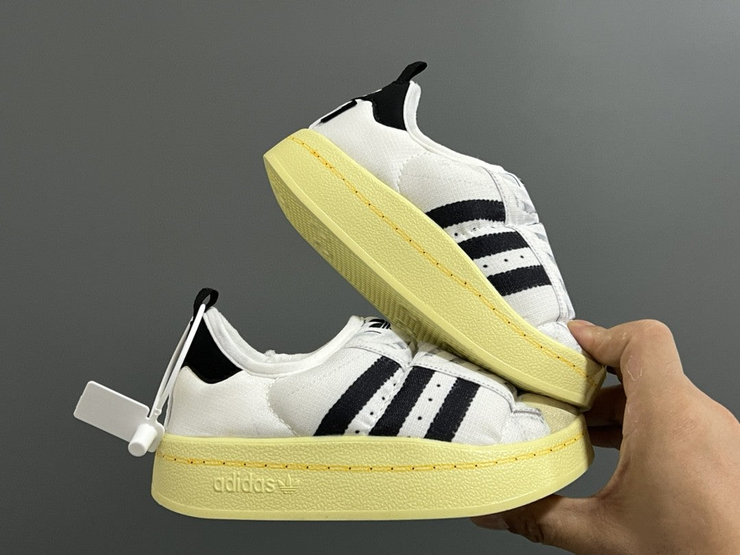 Original version of A's new bread children's slip"white, yellow"