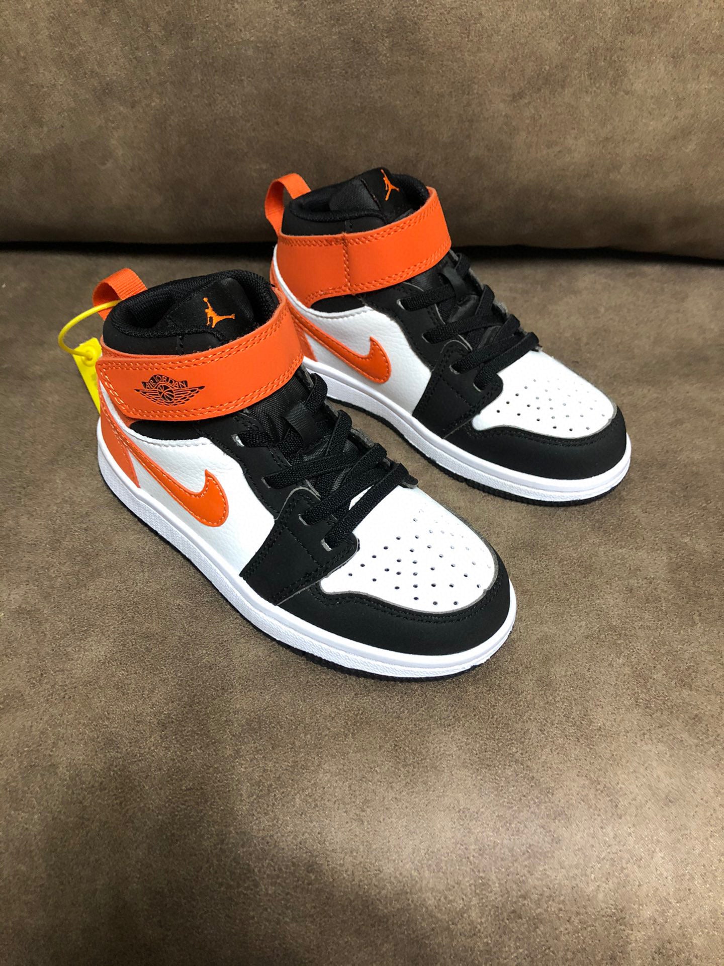 Joe's high-top Velcro children's shoes" red, white, black, orange"
